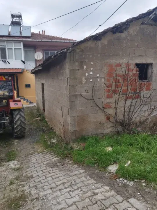 Çatalca Kalfa MH. müstakil tapulu gecekondu