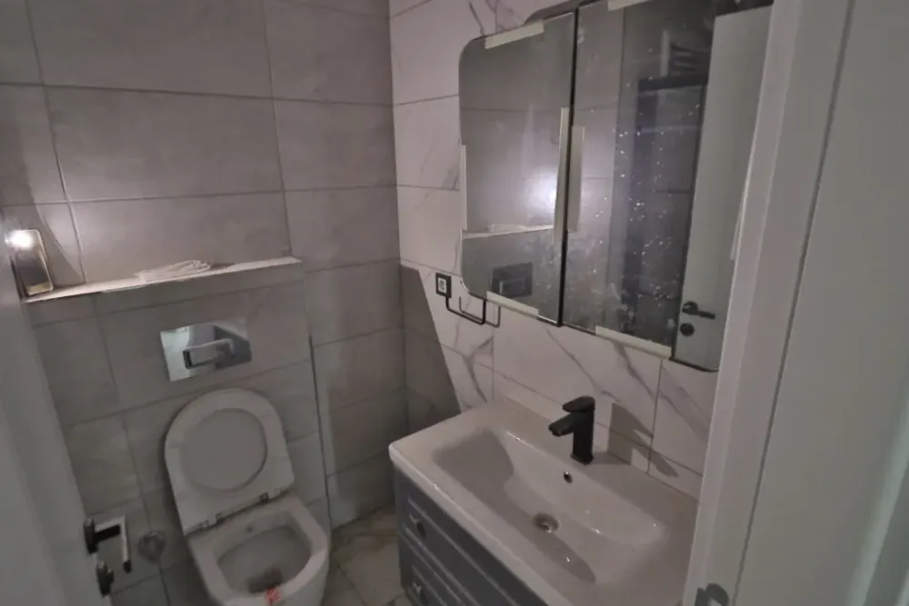 BEYKENT'TEN KİRALIK  Karaaptiler Mah.'de 5+1 350 M² Geniş BOŞ Villa