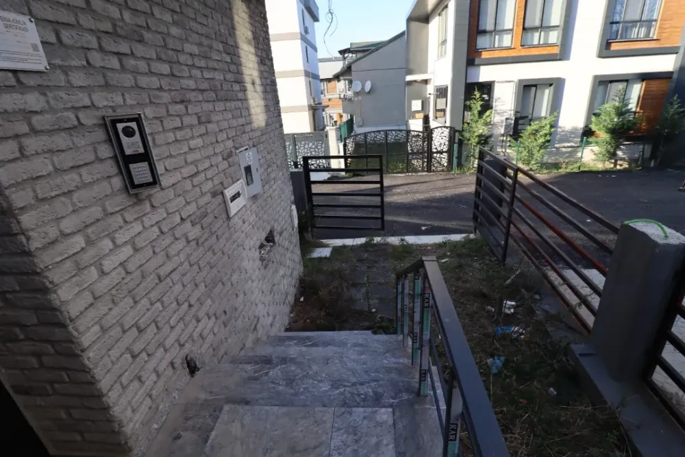 BEYKENT'TEN SERDİVAN DA KİRALIK MANZARALI GENİŞ TERASLI VİLLA