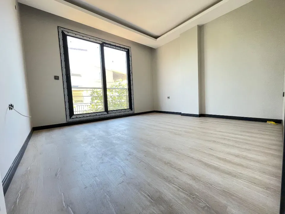 Doğanbey De Denize Yakın Tek Müstakil Bahçeli 3+1 Villa