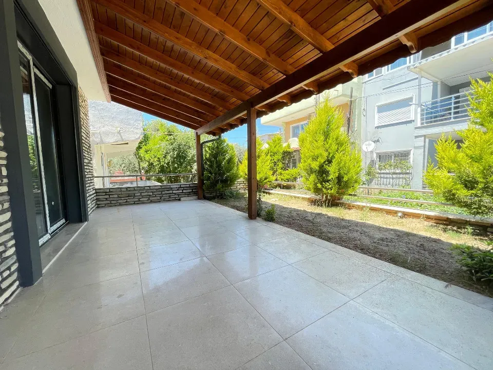 Doğanbey De Denize Yakın Tek Müstakil Bahçeli 3+1 Villa