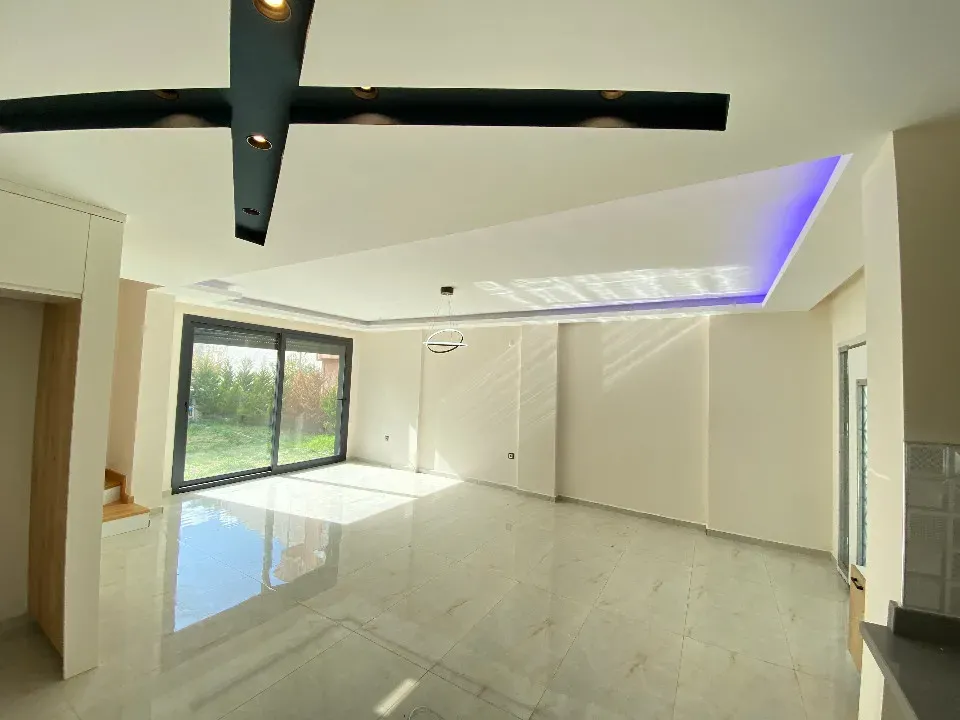 Seferihisar Payamlı Da Deniz Tarfında Satılık 3+1 Villa