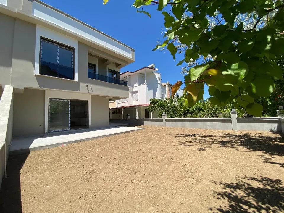 Özdere De Büyük Bahçeli Denize Yürüme Mesafesinde 3+1 Villa