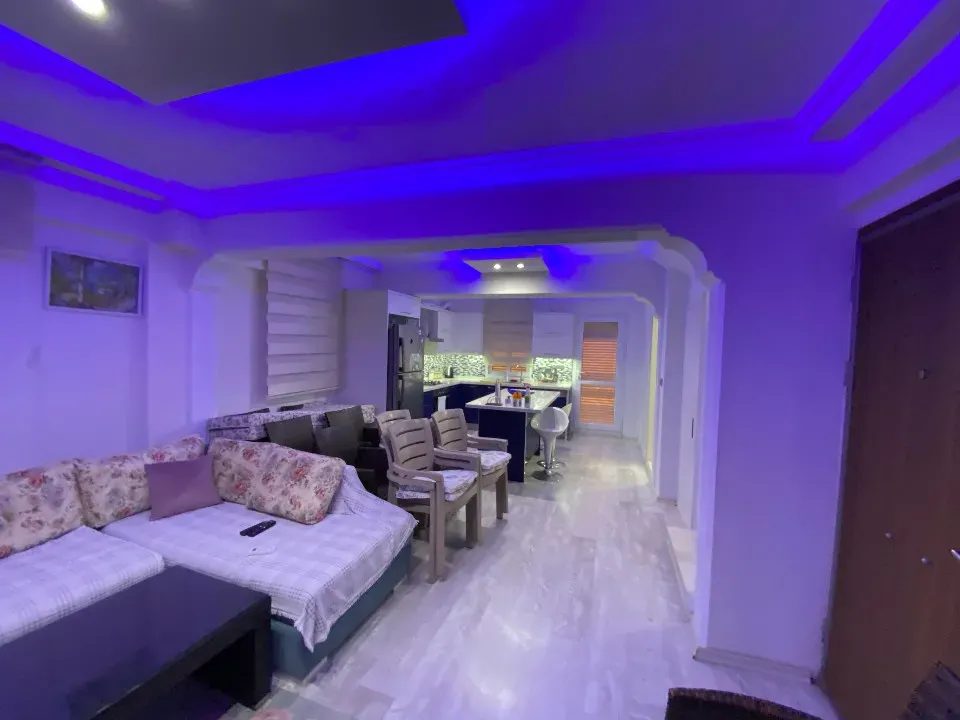 Seferihisar Ürkmezde Tek Müstakil Denize 50 Mt Satılık 4+1 Yazlık
