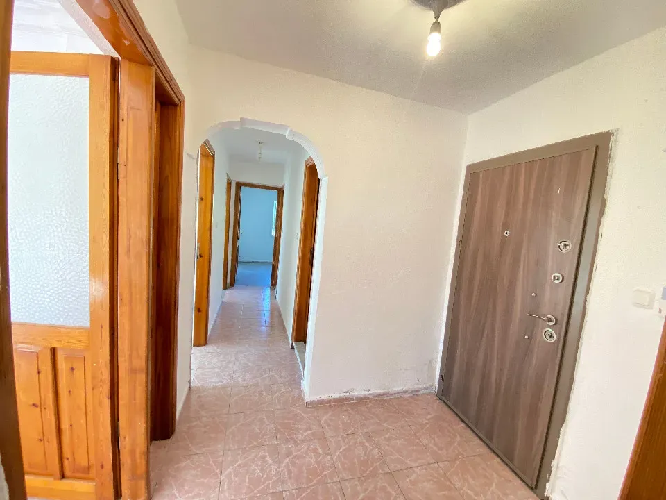 Ürkmez'de Plaja 300M Mesafede 130M2 Ayrı Mutfaklı Satılık 3+1 Daire