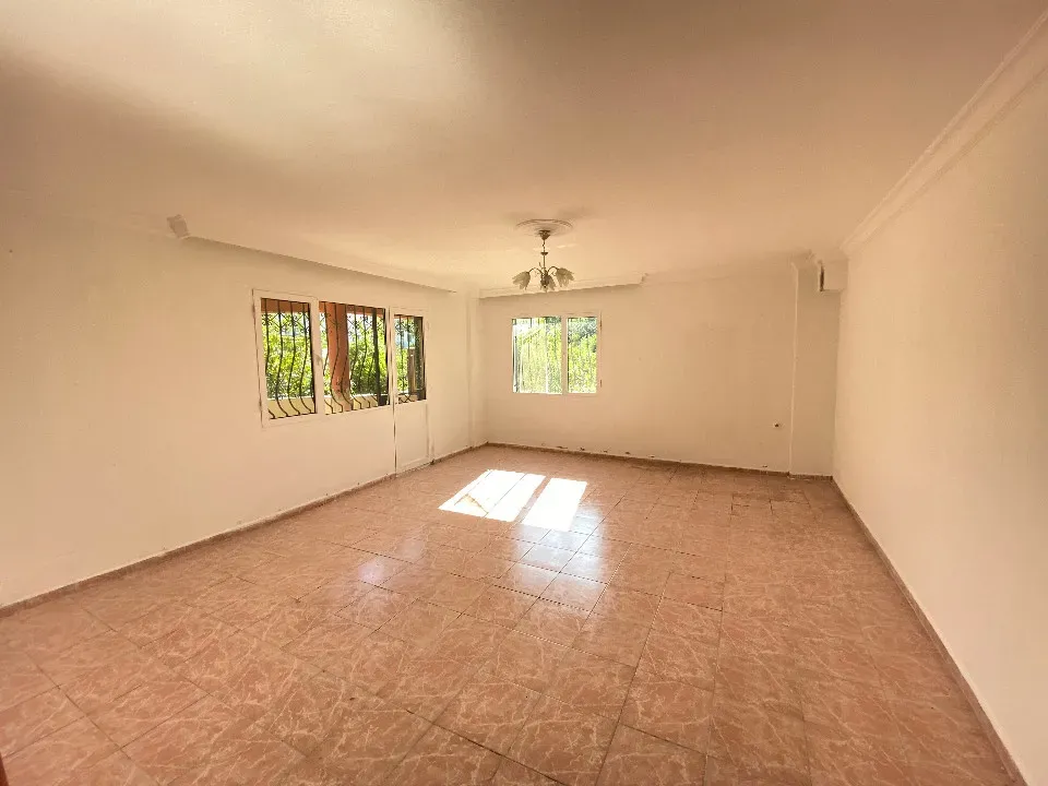 Ürkmez'de Plaja 300M Mesafede 130M2 Ayrı Mutfaklı Satılık 3+1 Daire