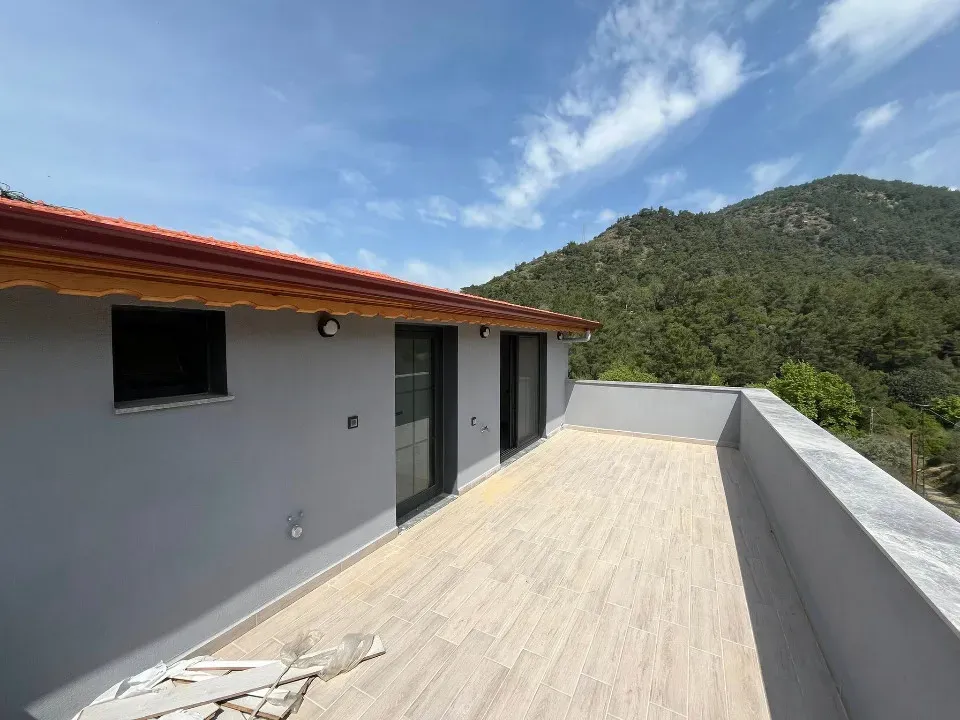 Özdere'de Denize Yürüme Mesafesinde Modern Mimarı Satılık 3+1 Villa