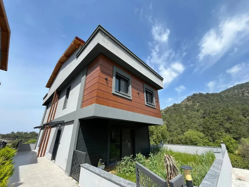 Özdere'de Denize Yürüme Mesafesinde Modern Mimarı Satılık 3+1 Villa
