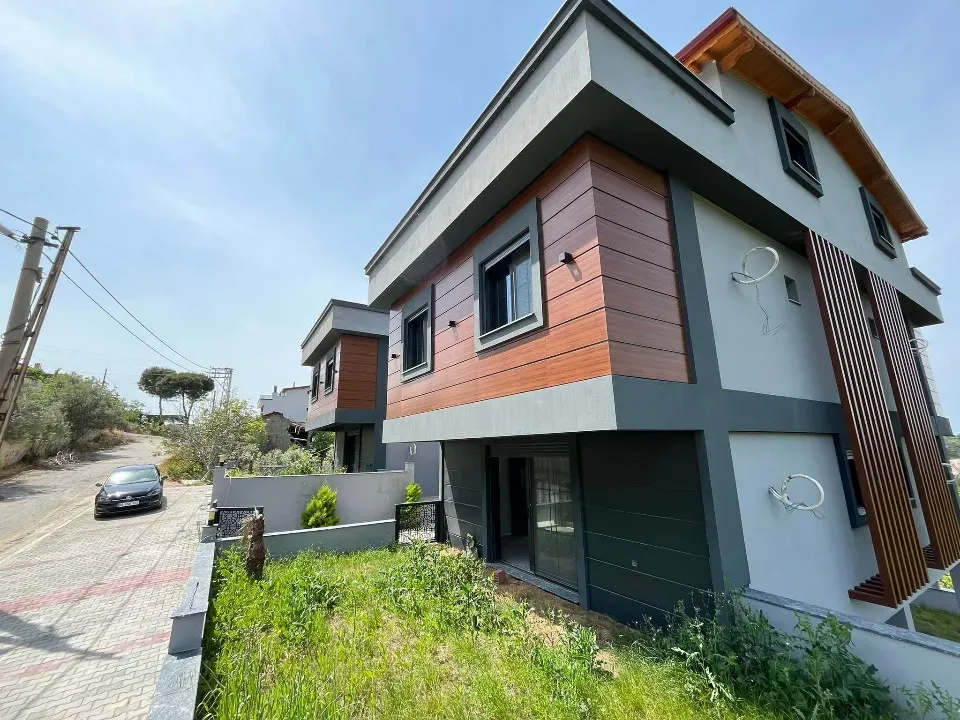 Özdere'de Denize Yürüme Mesafesinde Modern Mimarı Satılık 3+1 Villa