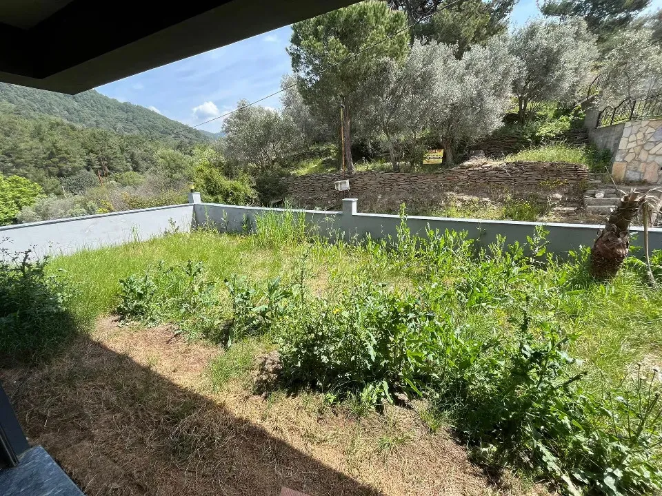 Özdere'de Denize Yürüme Mesafesinde Modern Mimarı Satılık 3+1 Villa