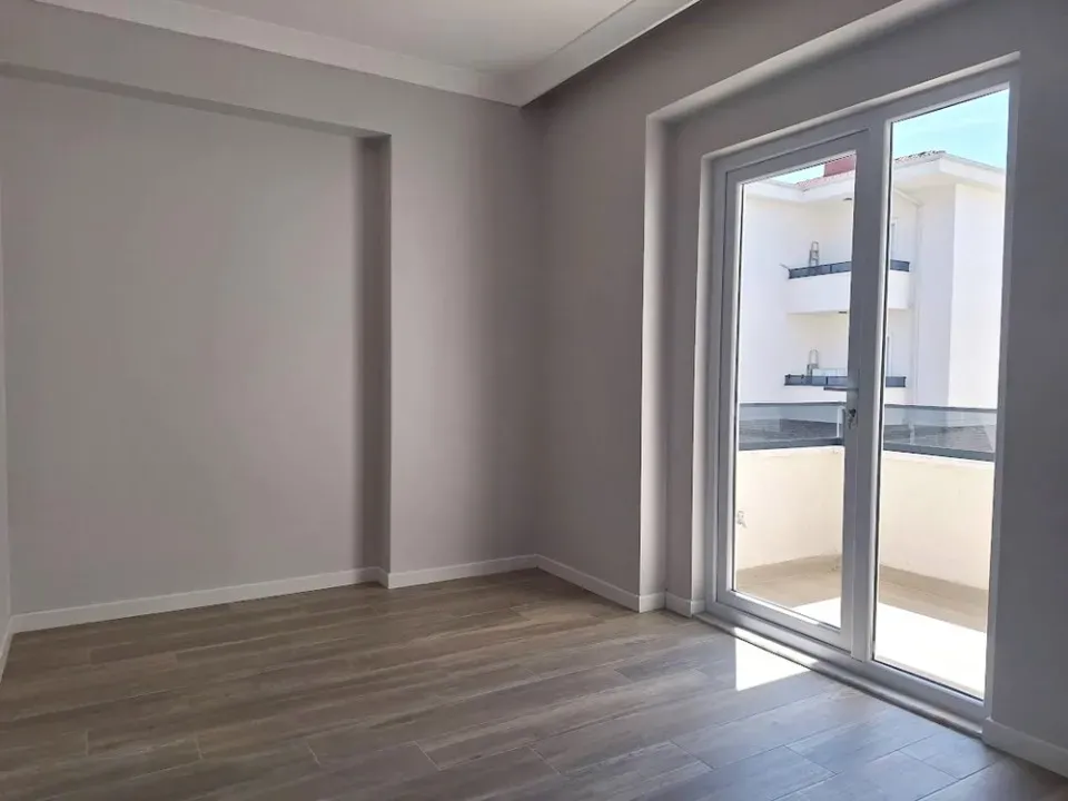 ADAPAZARI TEKELER MAHALLESİNDE KİRALIK 3+1 DAİRE