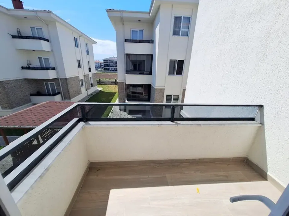 ADAPAZARI TEKELER MAHALLESİNDE KİRALIK 3+1 DAİRE