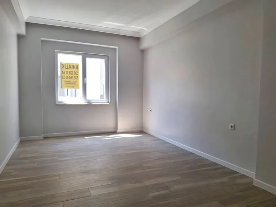 ADAPAZARI TEKELER MAHALLESİNDE KİRALIK 3+1 DAİRE