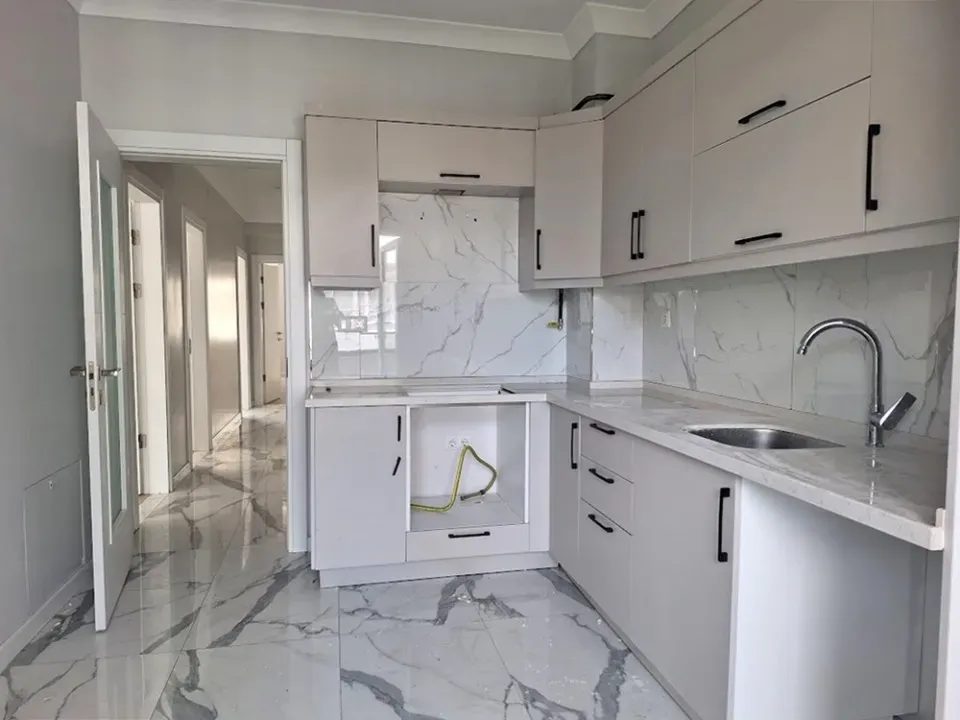 ADAPAZARI TEKELER MAHALLESİNDE KİRALIK 3+1 DAİRE