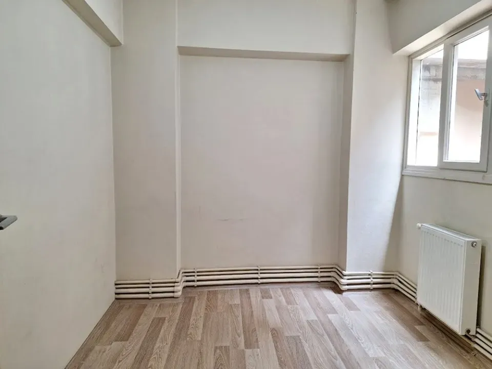ADAPAZARI MERKEZDE KİRALIK 3+1 DAİRE