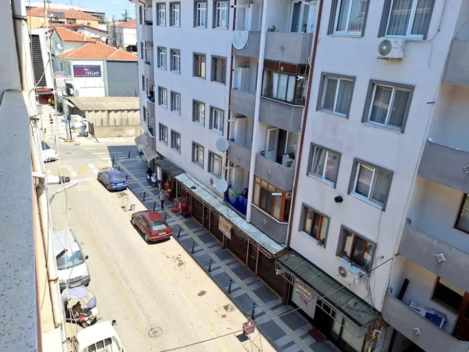 ADAPAZARI MERKEZDE KİRALIK 3+1 DAİRE