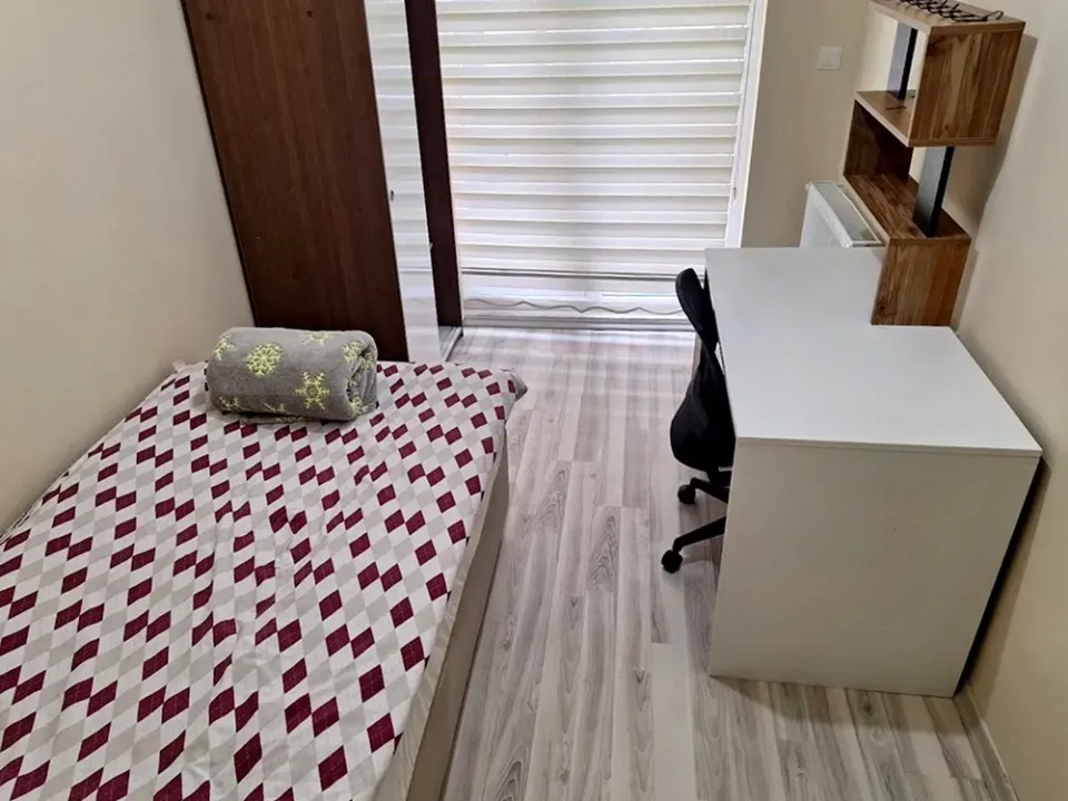SERDİVAN KEMALPAŞA MAHELLESİNDE KİRALIK 3+1 FULL EŞYALI DAİRE