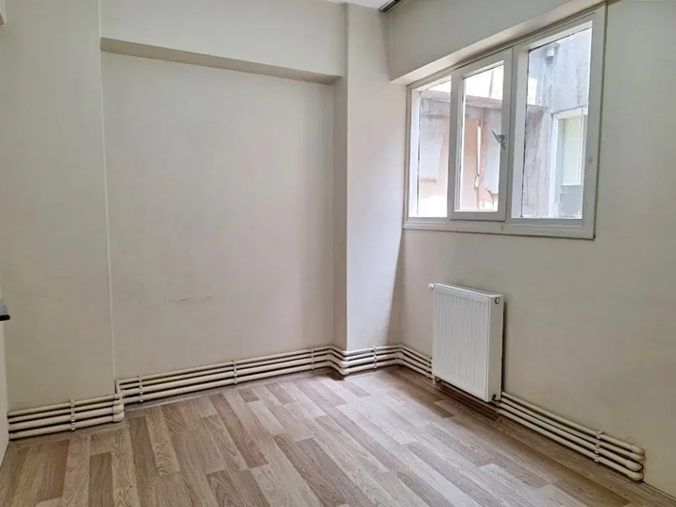 ADAPAZARI MERKEZDE KİRALIK 3+1 DAİRE