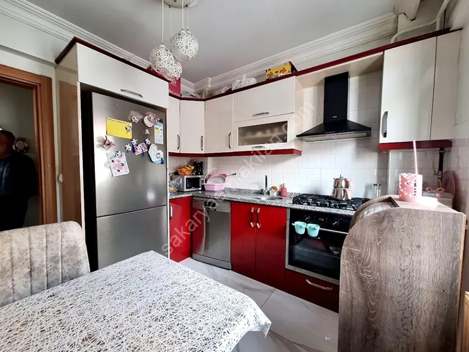 SERDİVAN MERKEZDE SATILIK 2+1 DAİRE