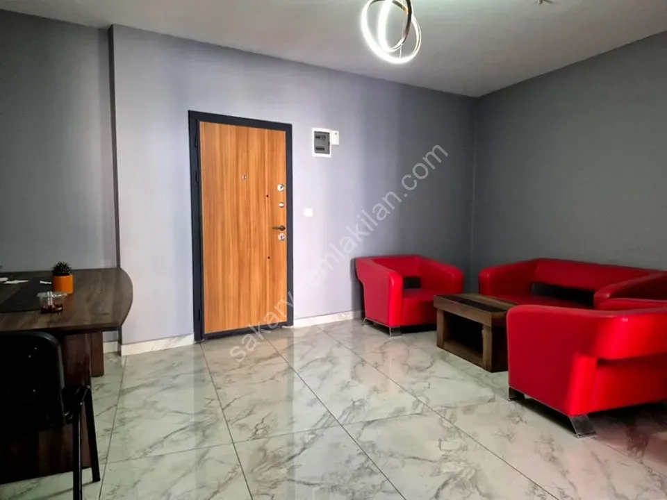 ADAPAZARI MERKEZDE KİRALIK EŞYALI 2+1 OFİS