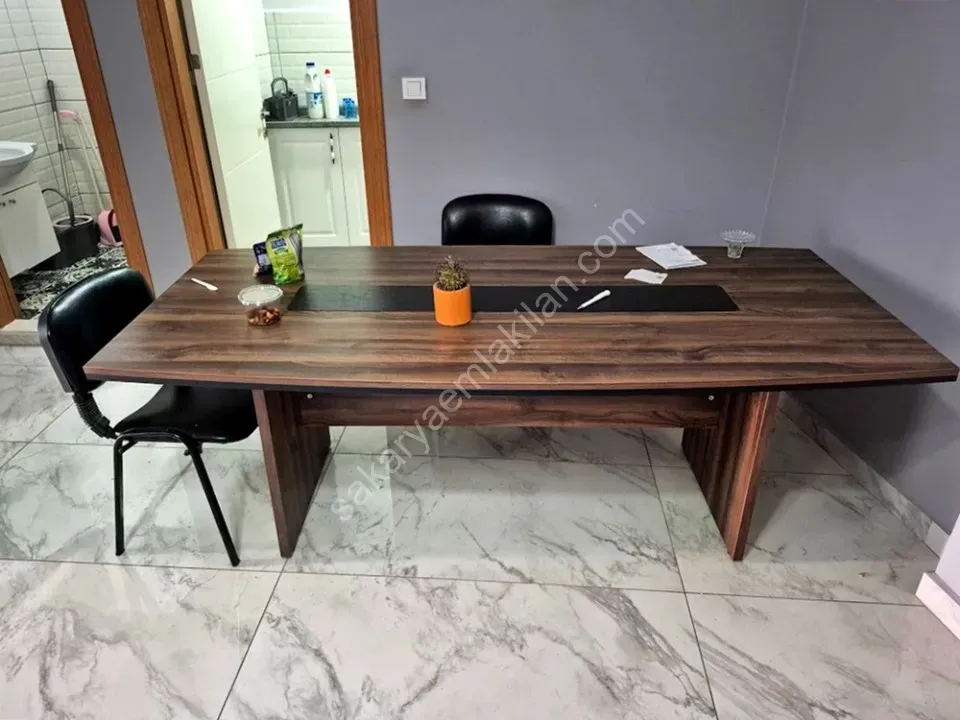 ADAPAZARI MERKEZDE KİRALIK EŞYALI 2+1 OFİS