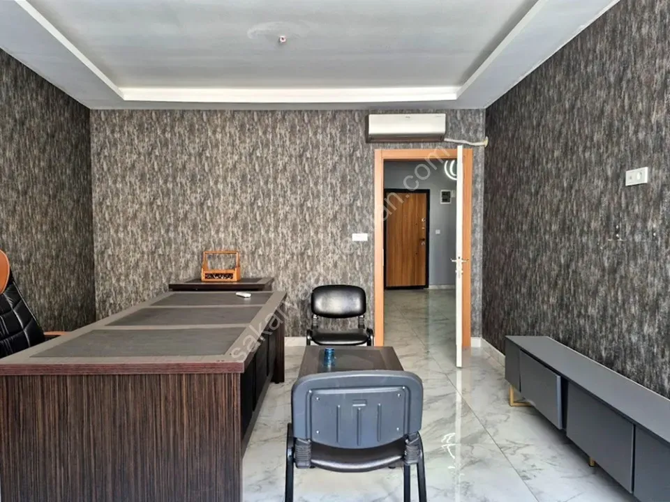 ADAPAZARI MERKEZDE KİRALIK EŞYALI 2+1 OFİS