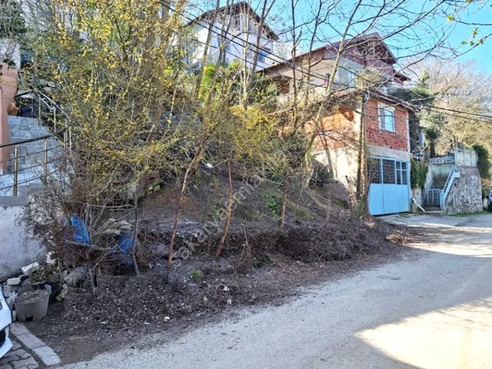 ARİFİYE FATİH MAHALLESİNDE SATILIK KONUT İMARLI ARSA