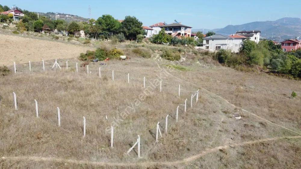 SAKARYA GEYVE DÜZAKÇAŞEHİR MAH.350 M2 KONUT İMARLI ARSA