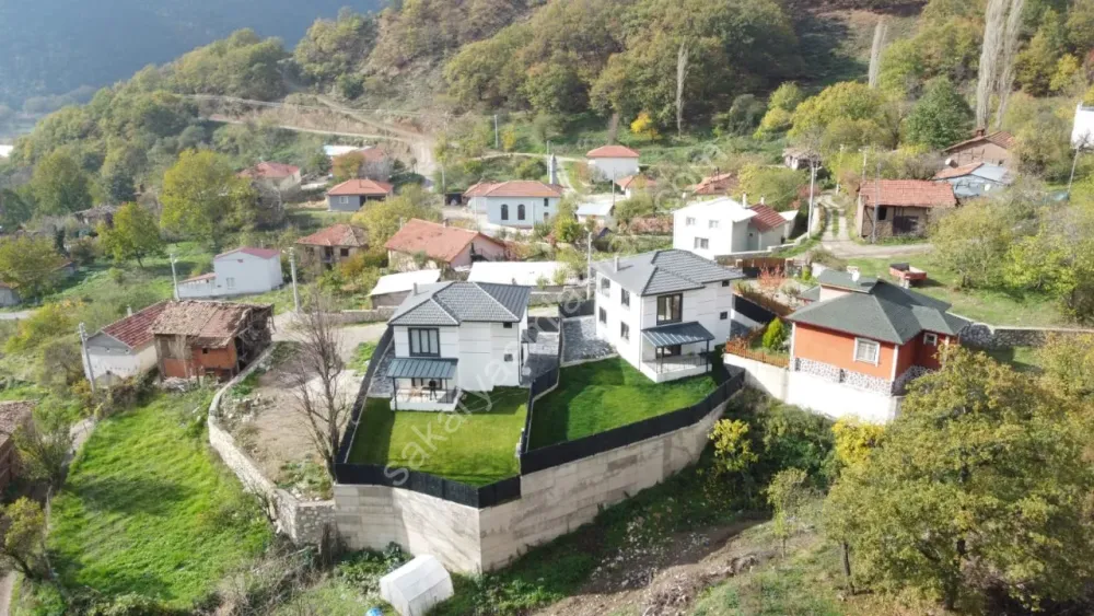 Pamukova Kazimiye köyü 415m2 Arsa icerisinde Satılık Dublex villa