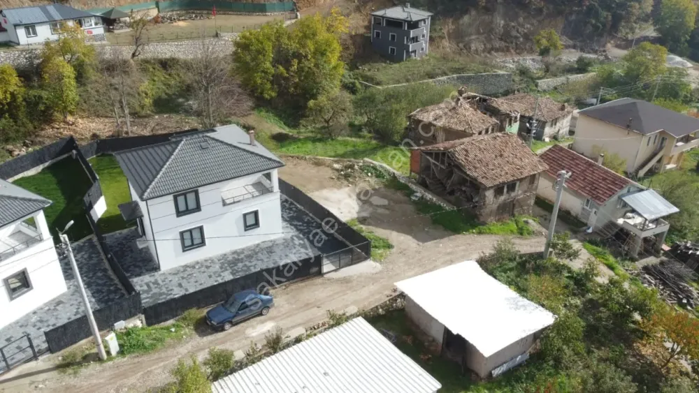 Pamukova Kazimiye köyü 415m2 Arsa icerisinde Satılık Dublex villa