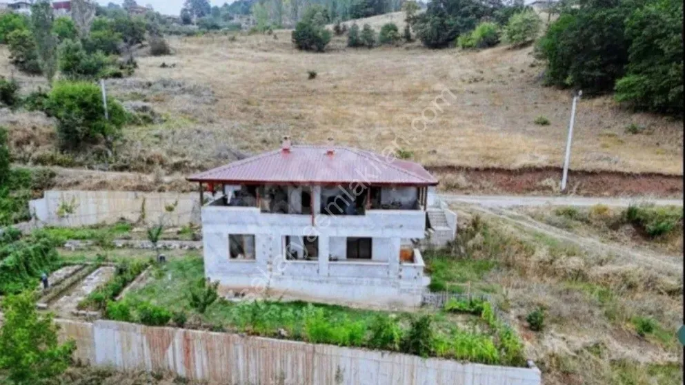 SAKARYA PAMUKOVA BAKACAK MAH.SATILIK KÖY EVİ