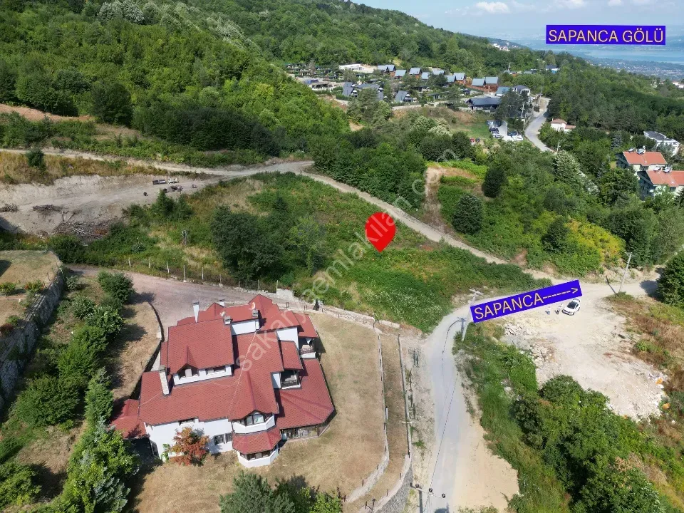 Sapanca’nın Sessiz Lüksüne Açılan Göl Manzaralı Büyük Arsa