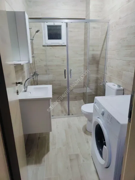 AKYAZI ÜNİVERSİTE BÖLGESİNDE YÜKSEK GİRİŞ 1 + 1 SATILIK DAİRE