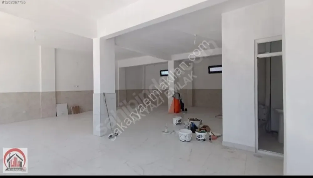 İŞLEK ve PRESTİJLİ LOKASYONDA TEKSTİL İMALATHANE ve OFİS KULLANIMI İÇİN UYGUN 90 M2 KİRALIK İŞ YERİ