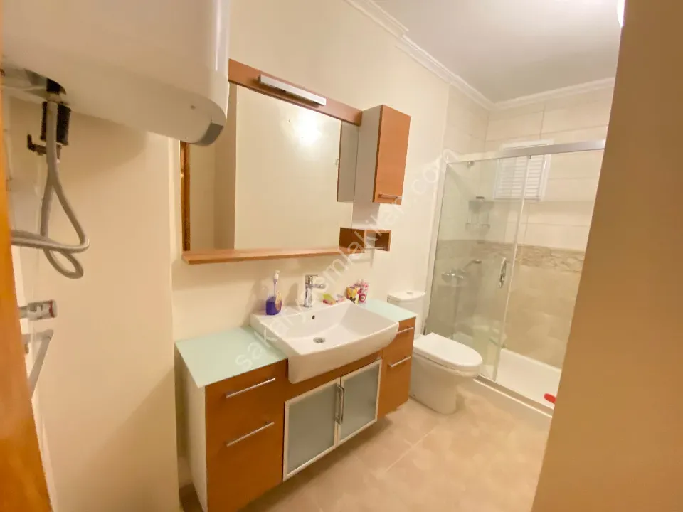 Seferihisar Ürkmez'de Plajına 50M Deniz Tarafı Satılık 3+1 Villa