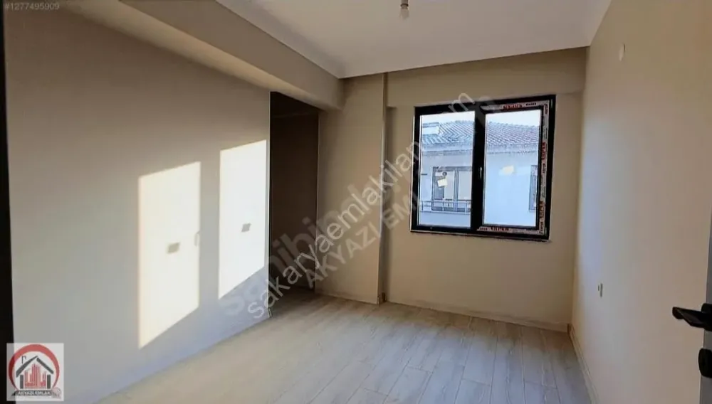 AKYAZI EMLAK'TAN MERKEZİ KONUMDA SATILIK SIFIR 6 ADET 2+0 DAİRE