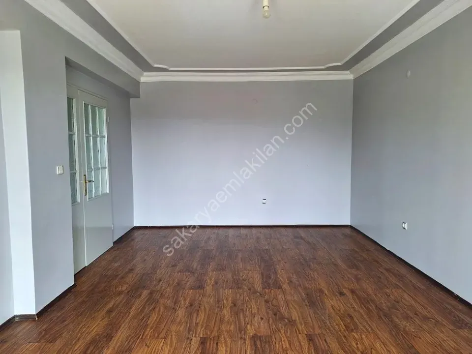 ADAPAZARI KARAMAN MAHALLESİNDE SATILIK 3+1 DAİRE