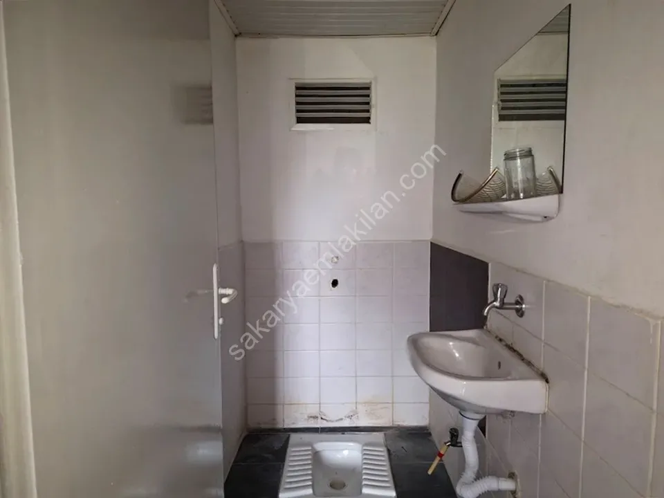 ADAPAZARI KARAMAN MAHALLESİNDE SATILIK 3+1 DAİRE