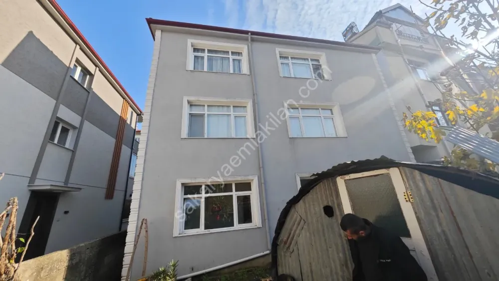 AYDIN EMLAK'TAN SATILIK BİNA 3 KATLI / 3 DAİRELİ KONURALP MAH./AKYAZI