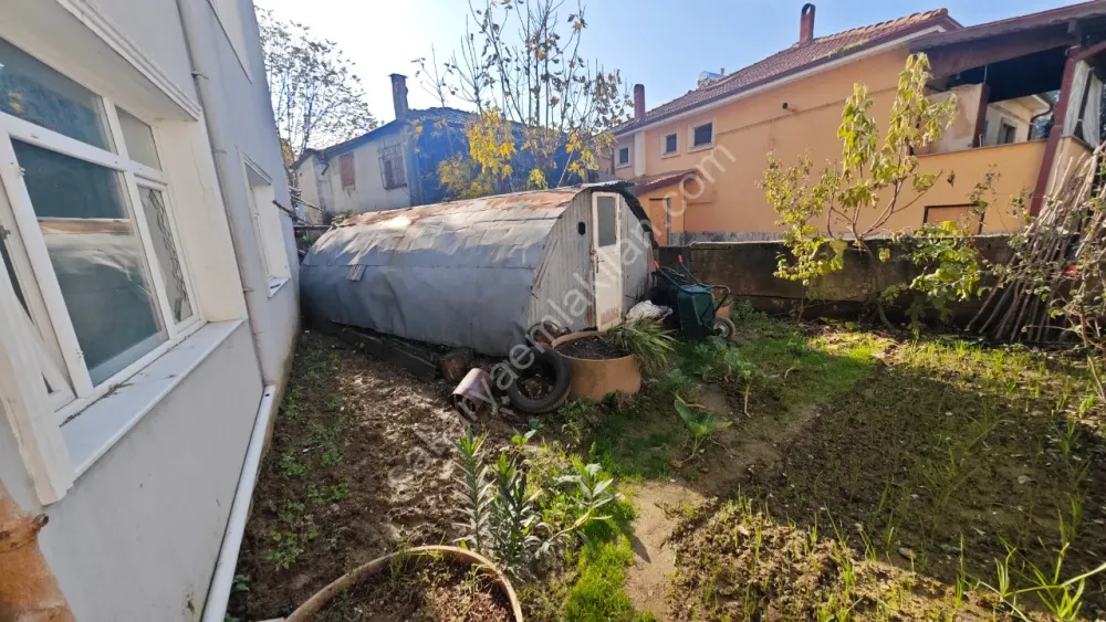 AYDIN EMLAK'TAN SATILIK BİNA 3 KATLI / 3 DAİRELİ KONURALP MAH./AKYAZI