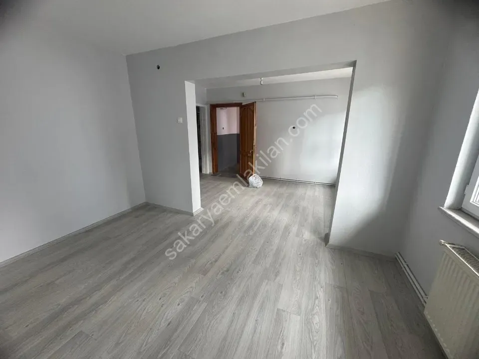 AYDIN EMLAK'TAN KİRALIK DAİRE 2+1 YÜKSEK GİRİŞ - MİTHATPAŞA / ADAPAZARI