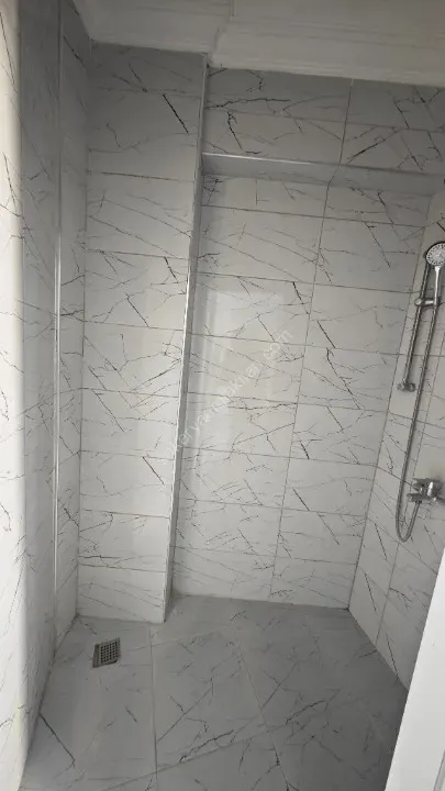 ARA KAT - KOMBİLİ 2+0 DAİRE SATILIK ÖMERCİKLER / AKYAZI