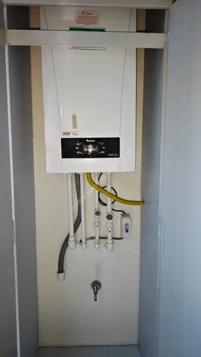 ARA KAT - KOMBİLİ 2+0 DAİRE SATILIK ÖMERCİKLER / AKYAZI