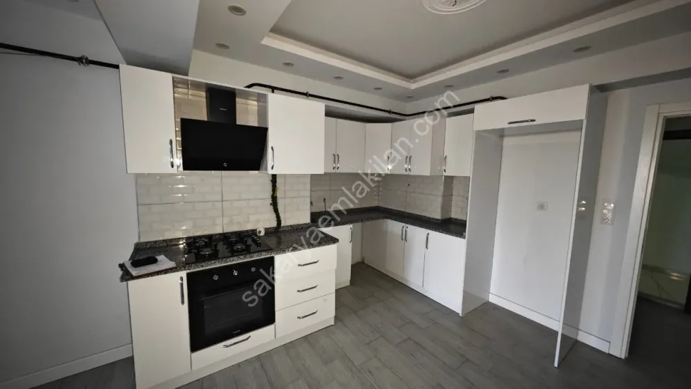 ARA KAT - KOMBİLİ 2+0 DAİRE SATILIK ÖMERCİKLER / AKYAZI