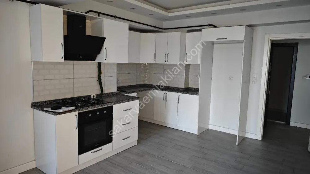 ARA KAT - KOMBİLİ 2+0 DAİRE SATILIK ÖMERCİKLER / AKYAZI