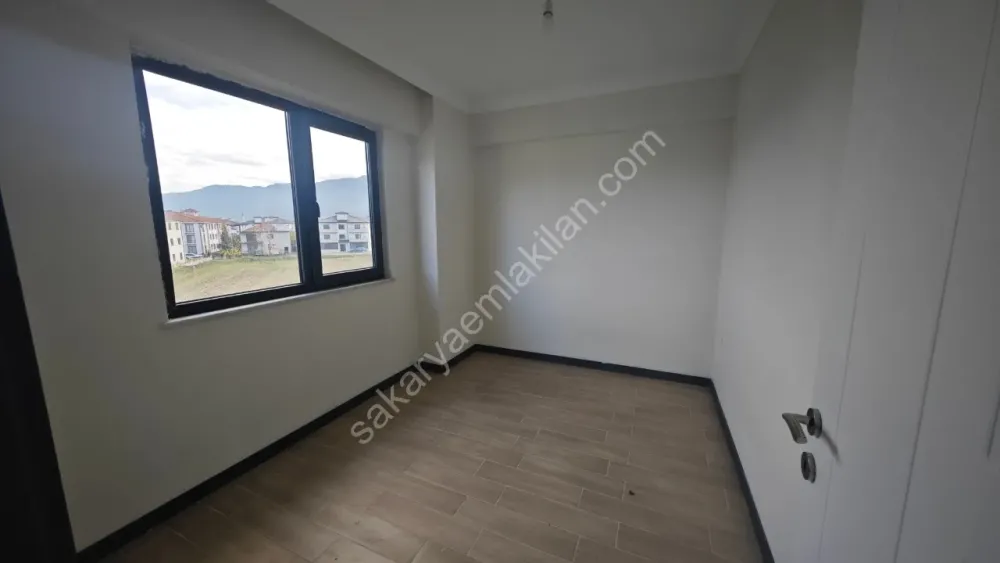 YENİ MAHALLE / AKYAZI KİRALIK HOLLÜ 1+1 DAİRE 3.KAT