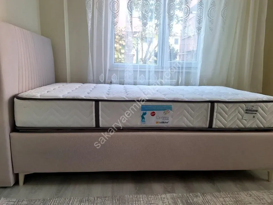 SERDİVAN MERKEZDE KİRALIK EŞYALI 1+1 APART DAİRE