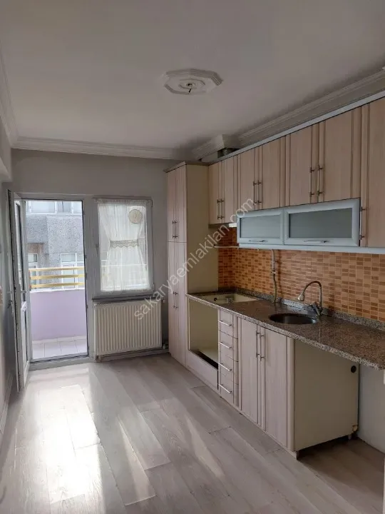 YILDIZ GAYRİMENKUL'DEN KATLI PAZAR ARKASI SATILIK 4.KAT DAİRE