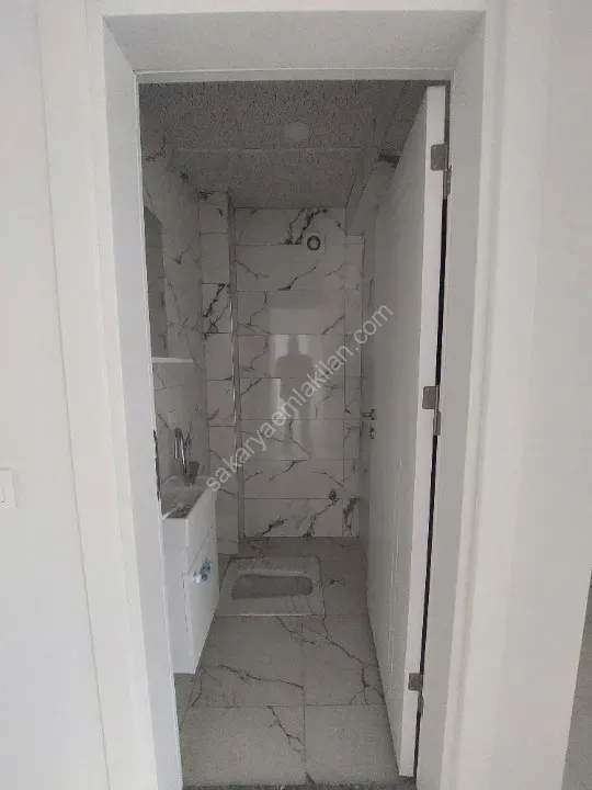 YILDIZ GAYRİMENKUL'DEN KİRALIK SIFIR DAİRE ARİFİYE HANLI MERKEZ