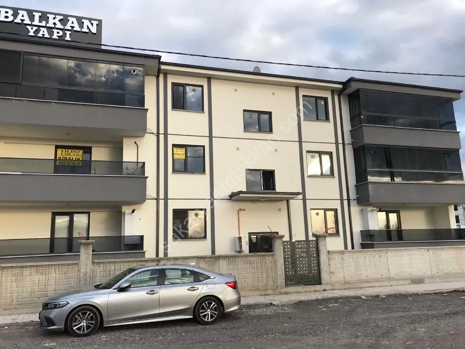 YILDIZ GAYRİMENKUL'DEN KİRALIK SIFIR DAİRE ARİFİYE HANLI MERKEZ